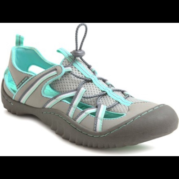 waterproof shoes near me